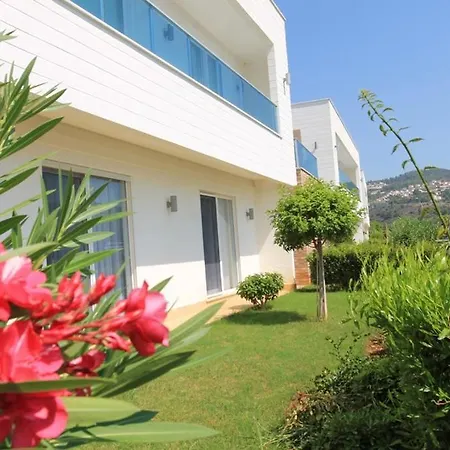 Carlijn Met Prive-zwembad, Veel Privacy En Panoramisch Uitzicht Op Zee, Op Luxe Alanya